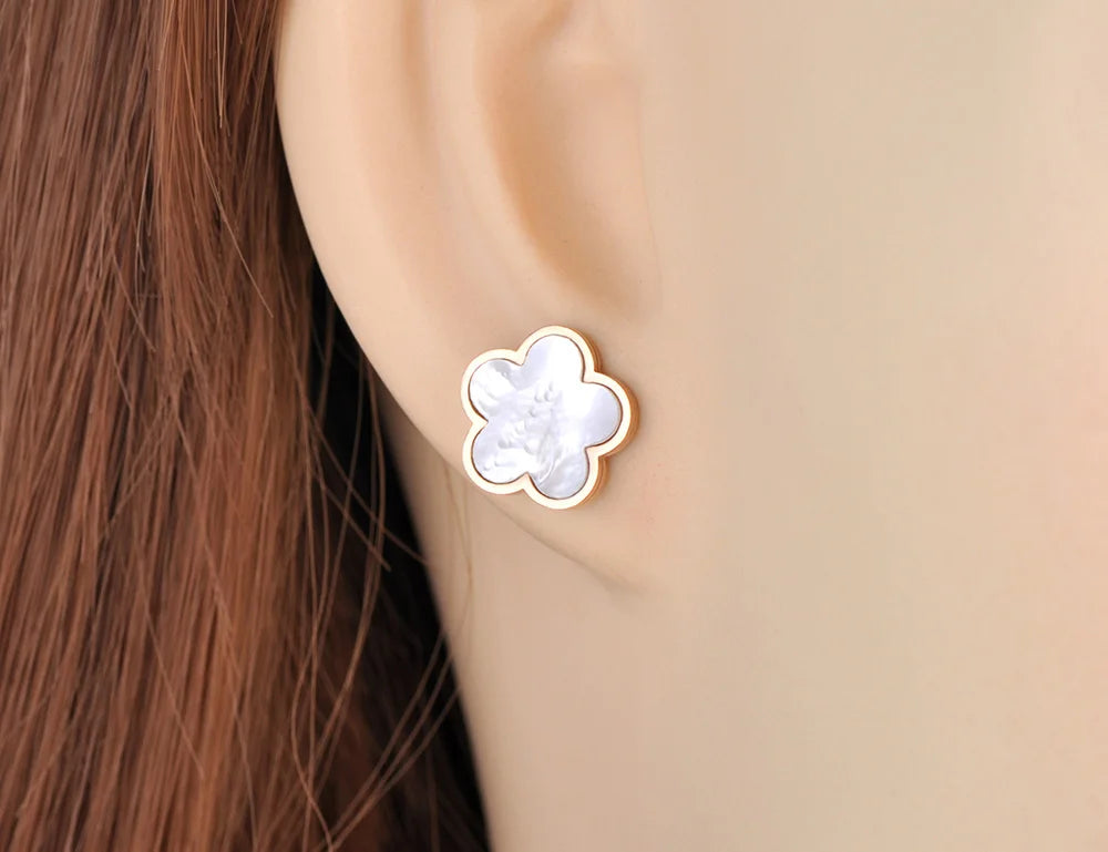Lokaer Trendy Stainless Steel White Black Green Shell Flower Charm Bracelets For Women Girl Chain & Link Bracelet Jewelry B19056