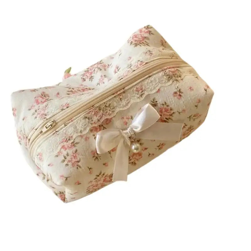 1Pcs Large Capacity Makeup Organizer Women Lace Bow Cosmetic Bag Travel Toiletry Bag Storage Bag Zipper Ruffles Pencil Case
