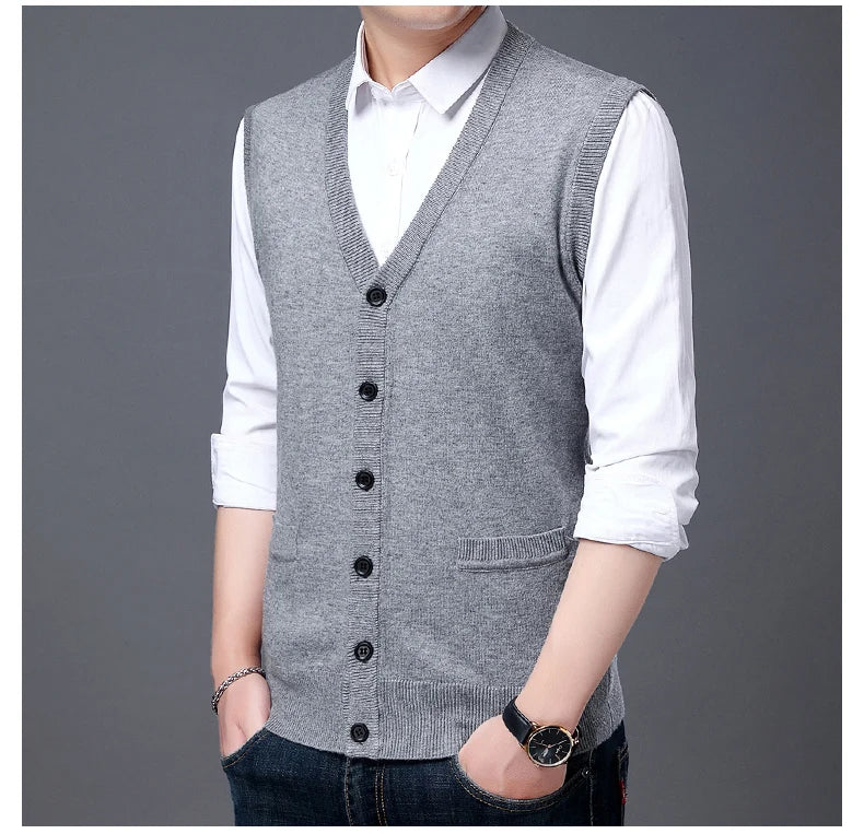 2025 High Quality New Autum Winter Fashion Brand V Neck Knit Korean Vest Christmas Sweater Men Woolen Casual Mens Clothes