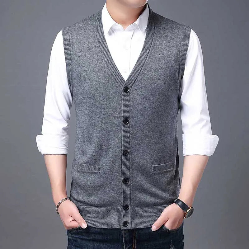 2025 High Quality New Autum Winter Fashion Brand V Neck Knit Korean Vest Christmas Sweater Men Woolen Casual Mens Clothes