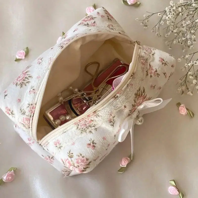 1Pcs Large Capacity Makeup Organizer Women Lace Bow Cosmetic Bag Travel Toiletry Bag Storage Bag Zipper Ruffles Pencil Case