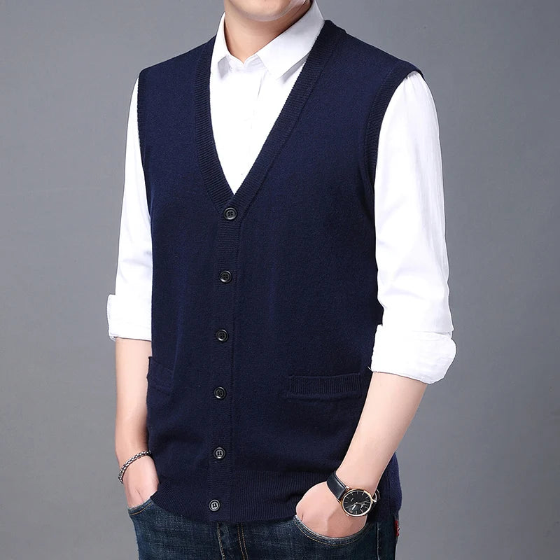2025 High Quality New Autum Winter Fashion Brand V Neck Knit Korean Vest Christmas Sweater Men Woolen Casual Mens Clothes