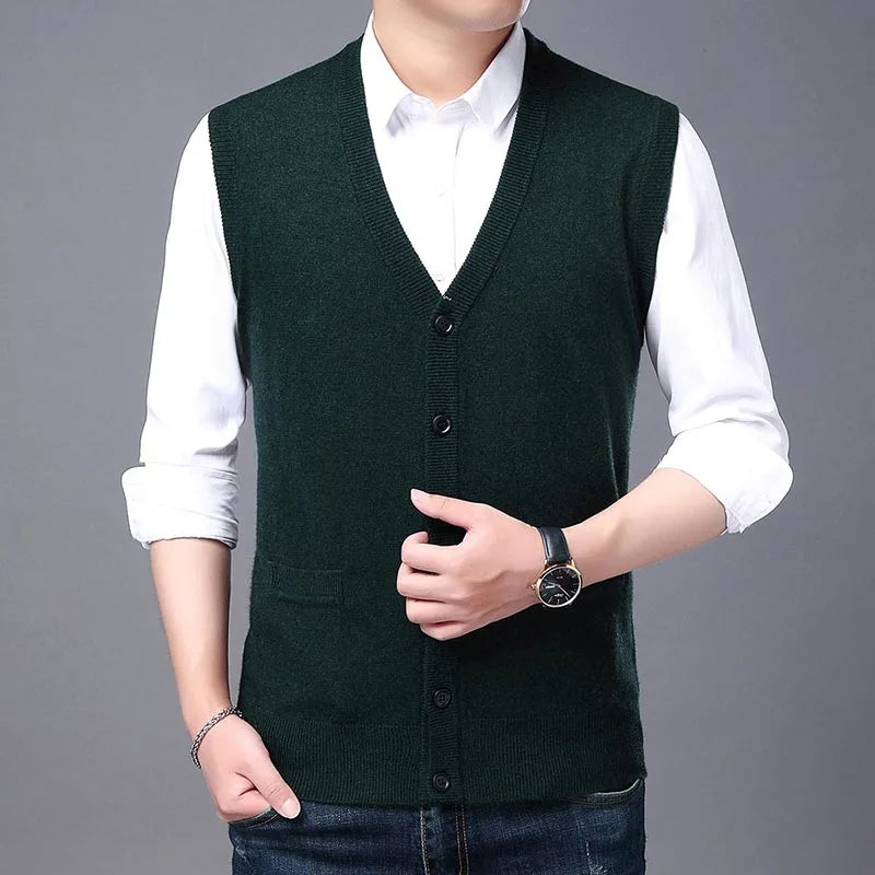 2025 High Quality New Autum Winter Fashion Brand V Neck Knit Korean Vest Christmas Sweater Men Woolen Casual Mens Clothes