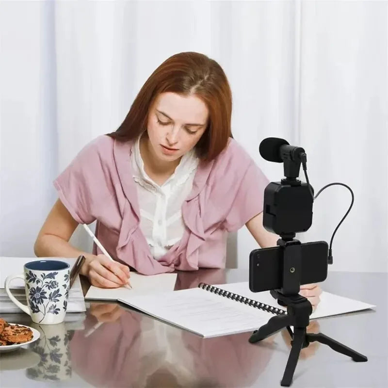 Smartphone Vlogging Kit With Tripod Phone Holder Mini Microphone LED Fill Light Starter For Live Stream Video YouTube