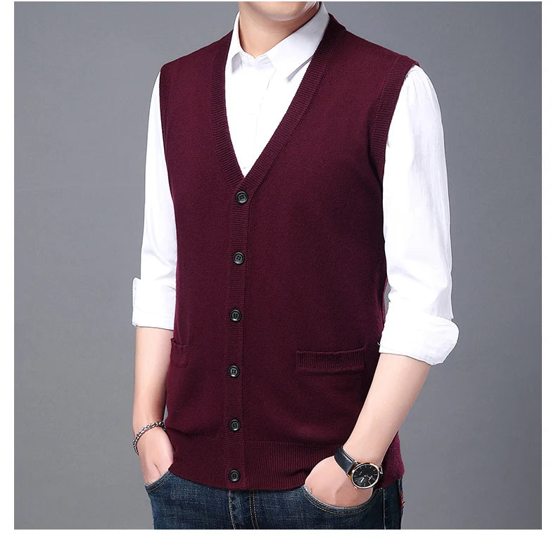 2025 High Quality New Autum Winter Fashion Brand V Neck Knit Korean Vest Christmas Sweater Men Woolen Casual Mens Clothes