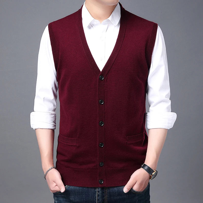 2025 High Quality New Autum Winter Fashion Brand V Neck Knit Korean Vest Christmas Sweater Men Woolen Casual Mens Clothes